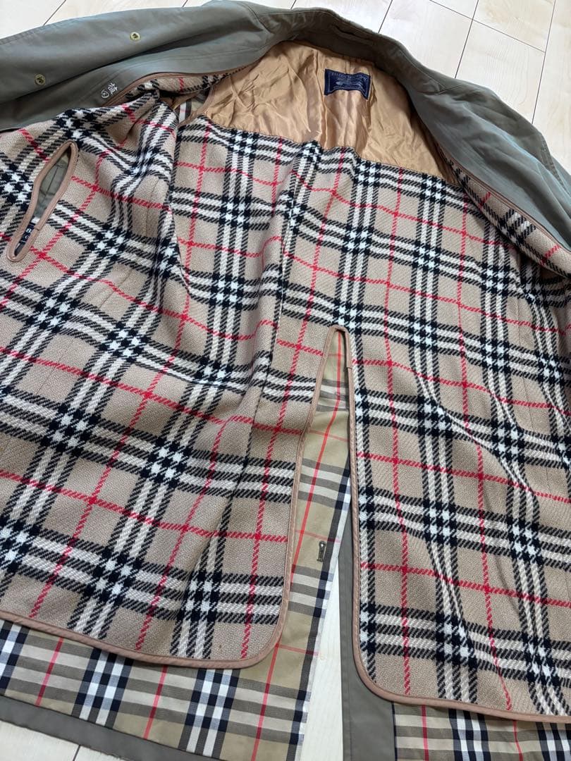 と*と様 Burberry カーキ トレンチコート Ｍ