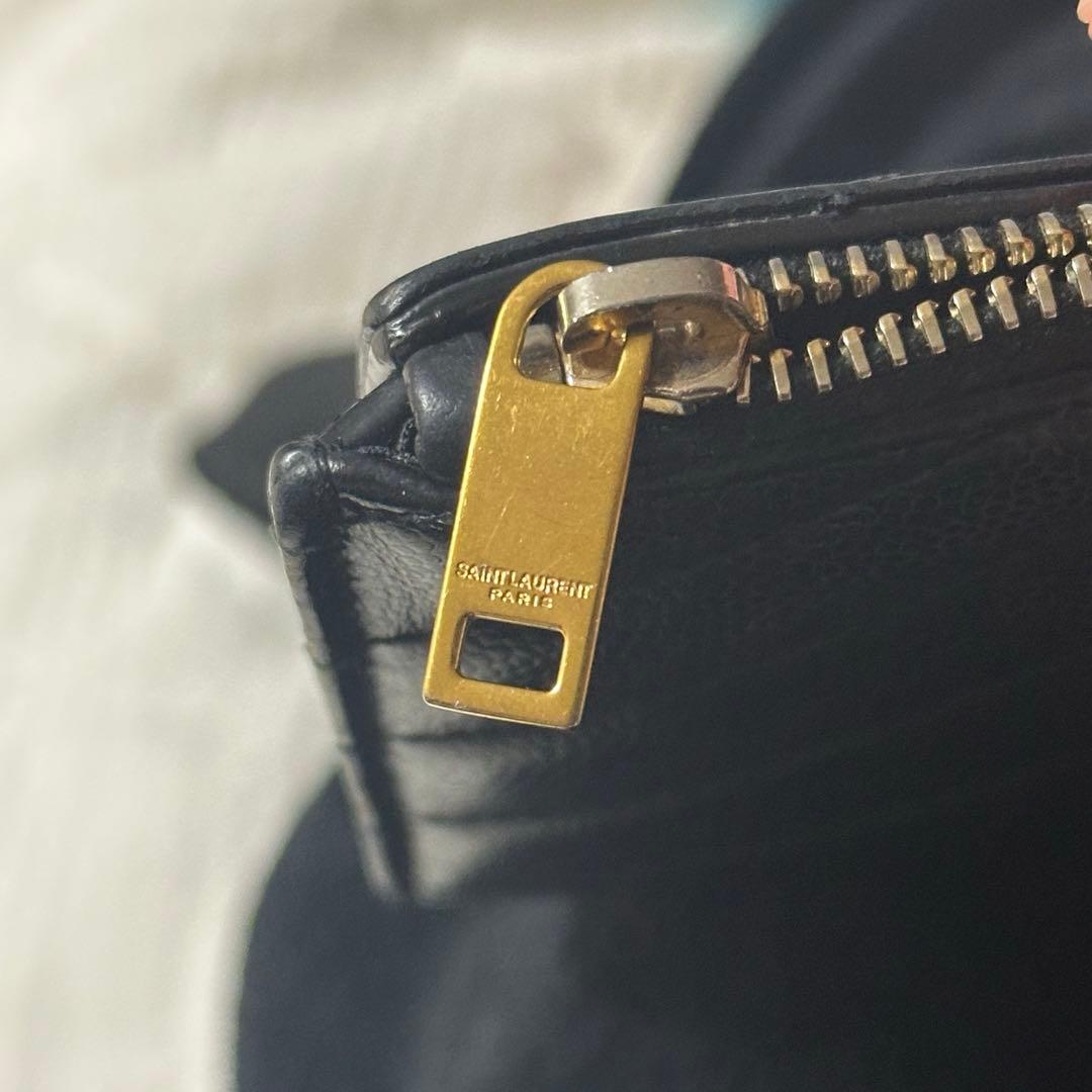 サンローラン YSL ブラック キルティング 二つ折り財布 シリアルナンバー