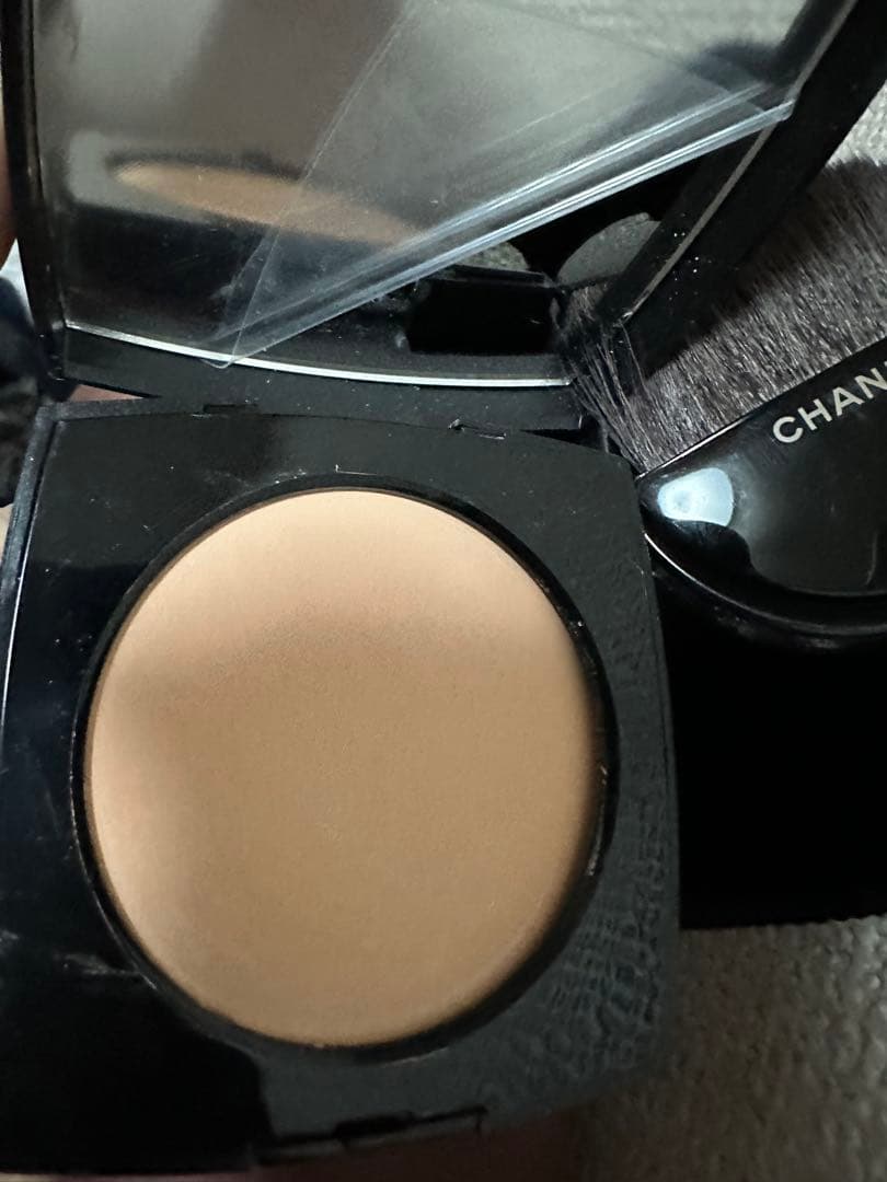 CHANEL LES BEIGES ヘルシー グロウ パウダー B10 12g