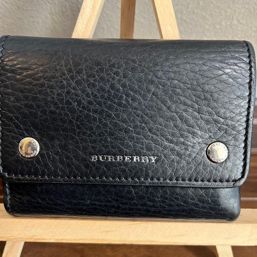 y　BURBERRY バーバリー　三つ折り財布　コンパクト　ブラック