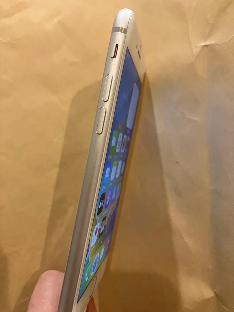 Apple iPhone 8 シルバー 64GB 本体