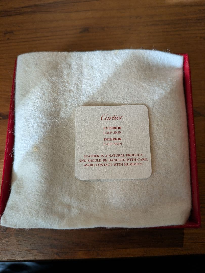 カルティエ:二つ折り財布