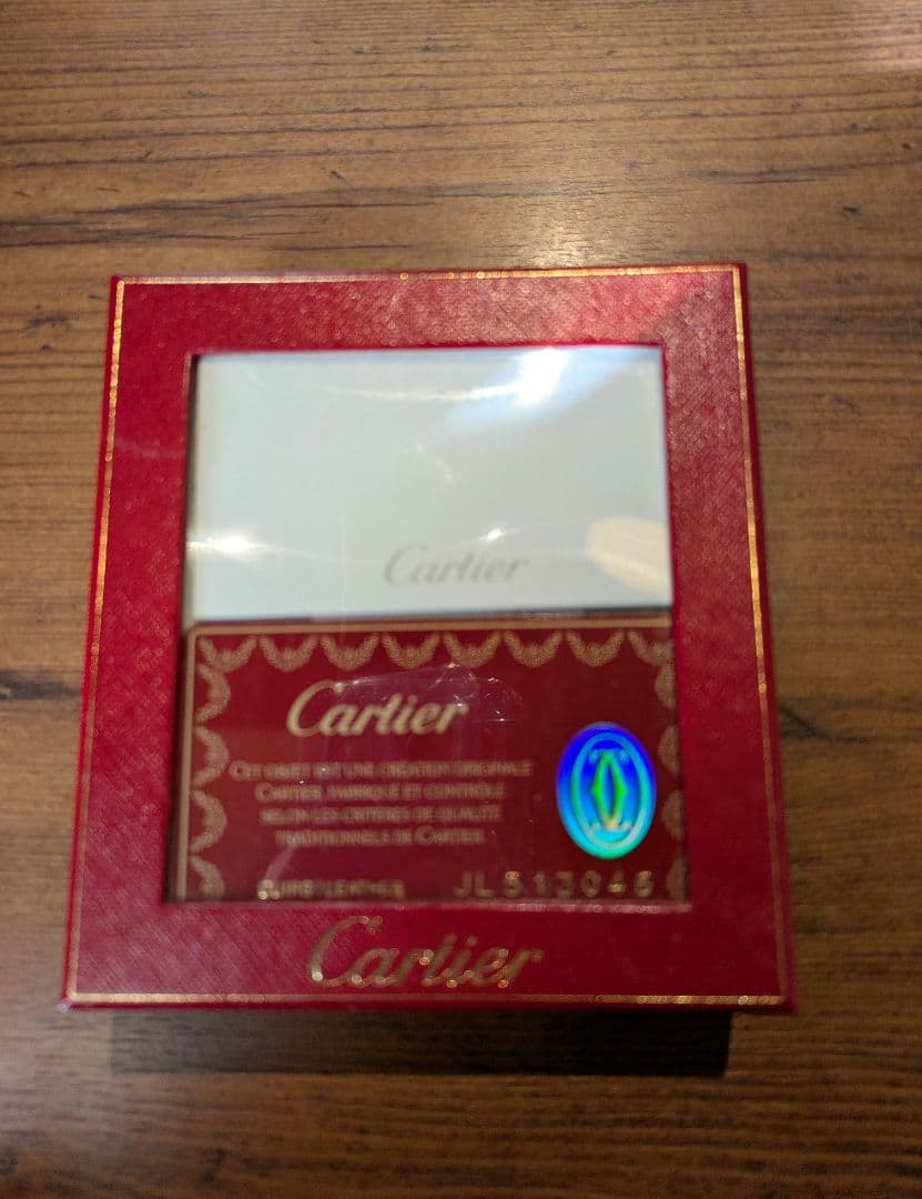 カルティエ:二つ折り財布