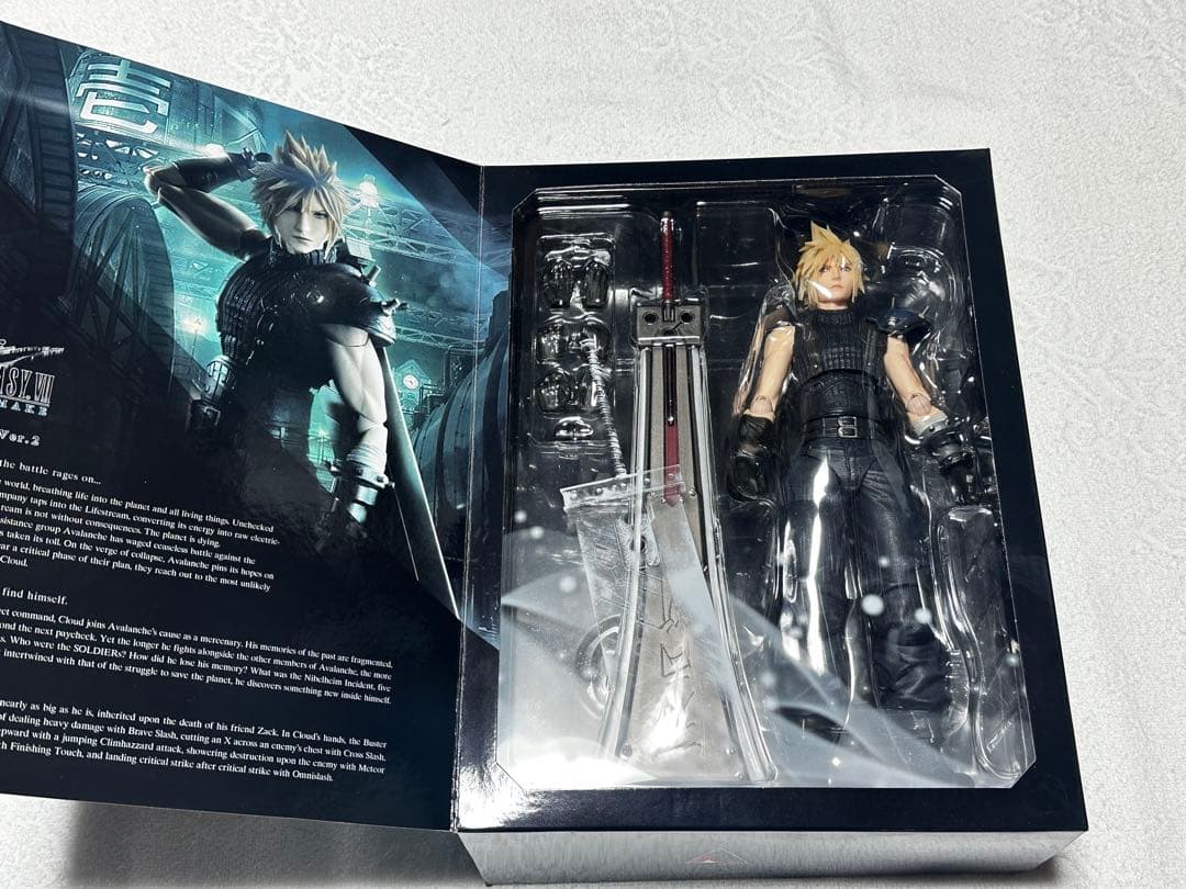 FF7リメイク　PLAY ARTS改 クラウド　限定版