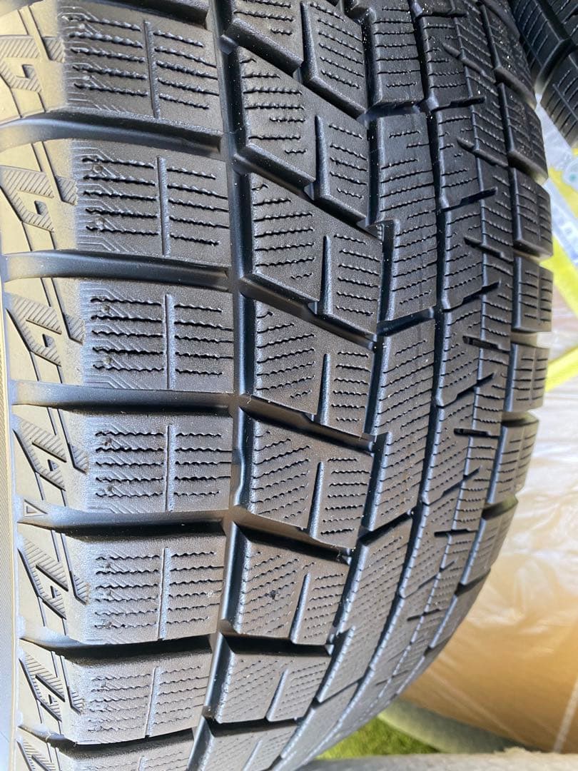 ベンツ スタッドレスタイヤ ヨコハマice GUARD 16インチ