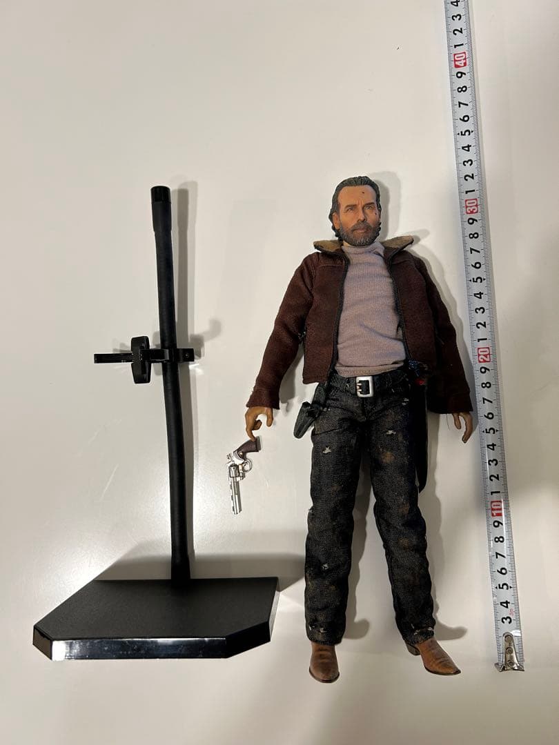 ウォーキング・デッド リック・グライムズ 1/6スケール フィギュア
