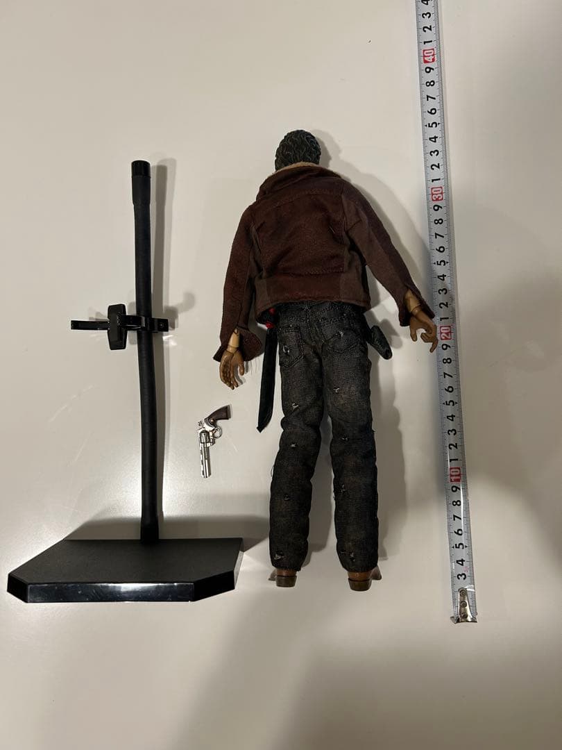 ウォーキング・デッド リック・グライムズ 1/6スケール フィギュア