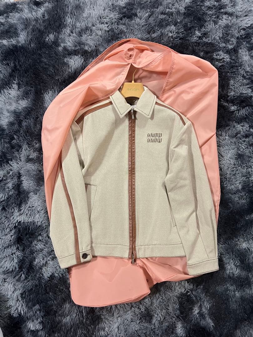 MIU MIU ジャカードキャンパス　ブルゾンジャケット