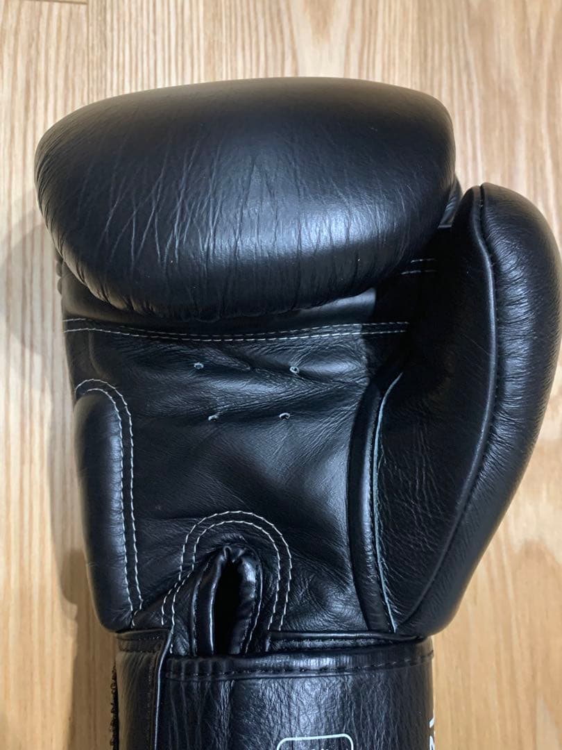 TWINS SPECIAL ボクシンググローブ 黒　12オンス