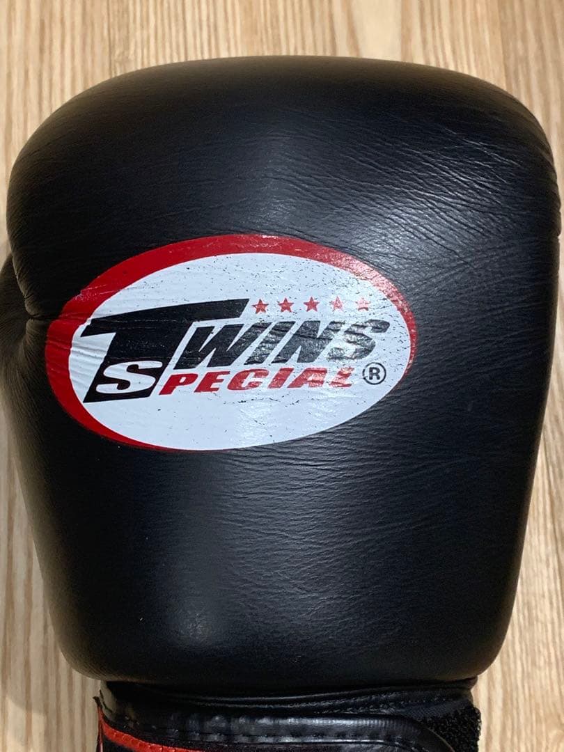 TWINS SPECIAL ボクシンググローブ 黒　12オンス