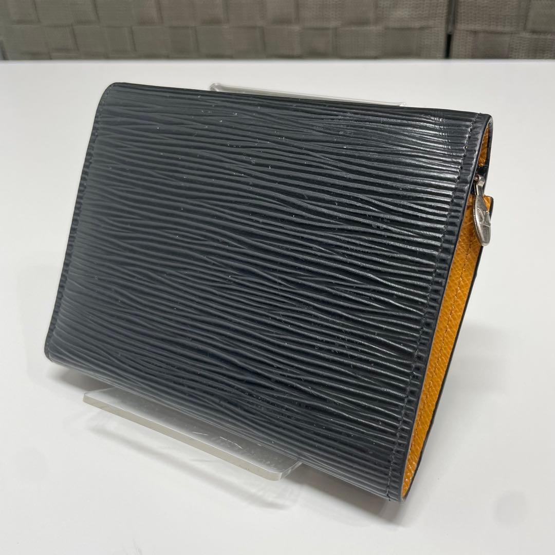 あ*ま様 Louis Vuitton ヴィクトリーヌ　エピレザー 三つ折り財布