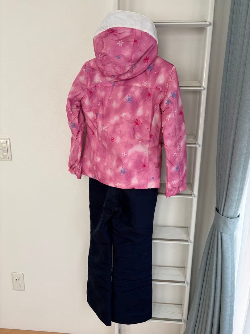 Phenix 女の子　スキーウェア　140㌢　上下セット　手袋付き