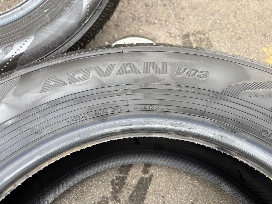 ADVAN V03 225/65R17 タイヤ 送料込み