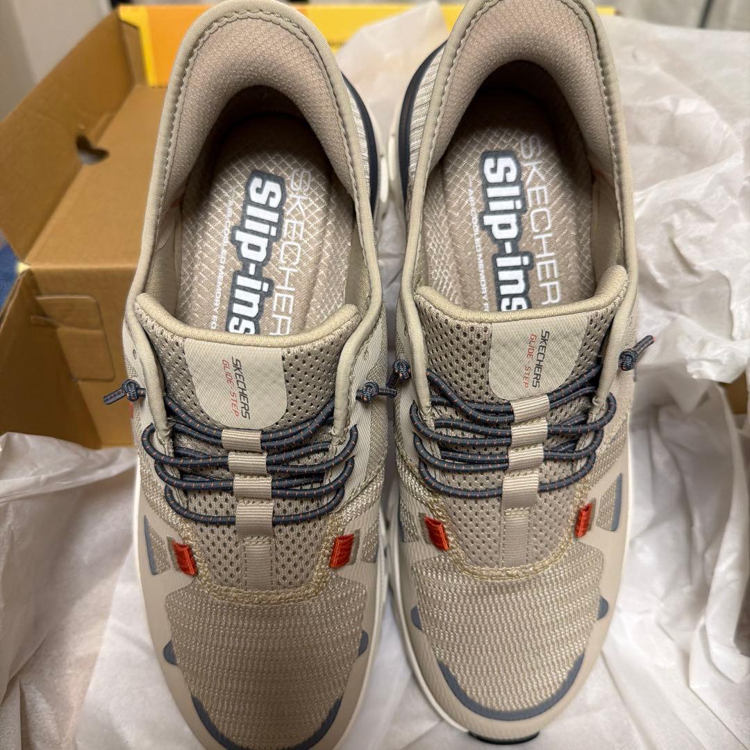 SKECHERS Slip-Ins ベージュ スニーカー