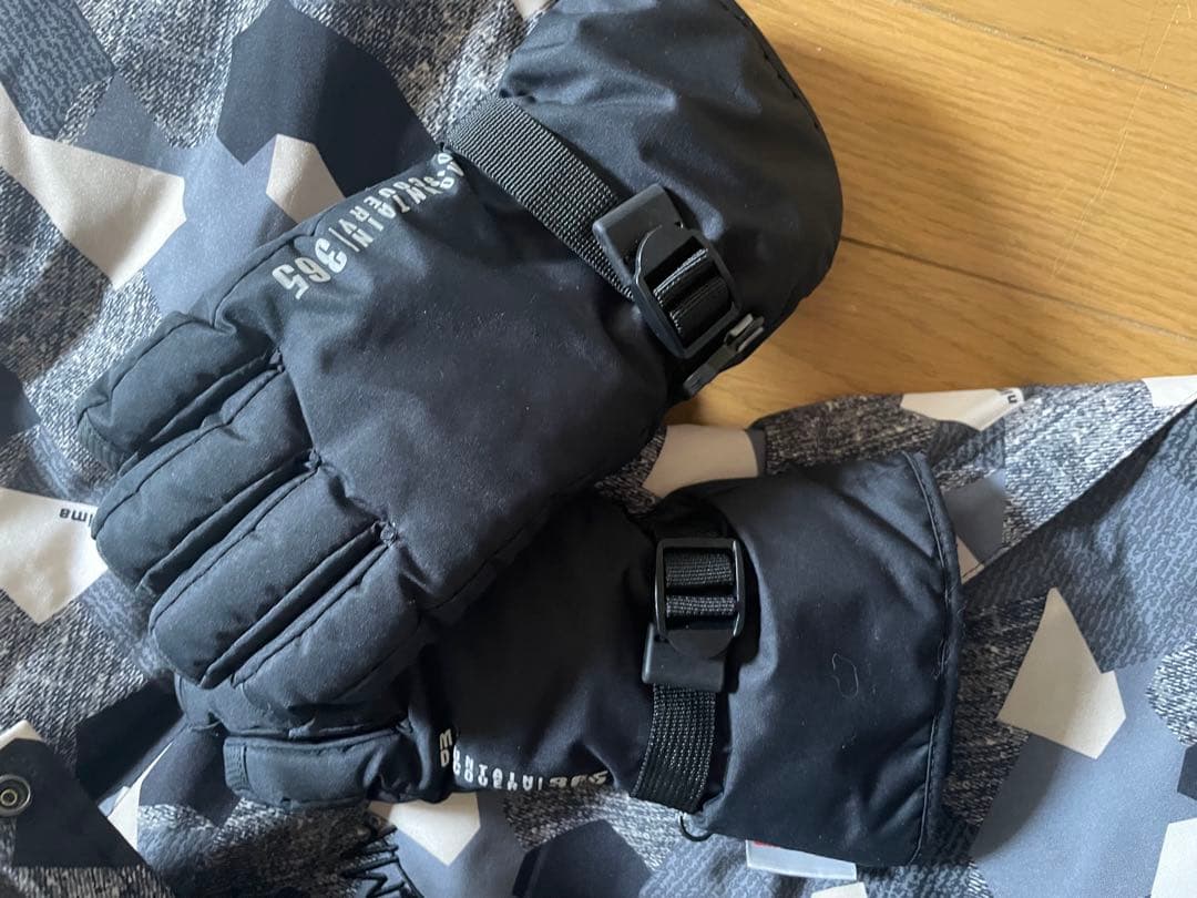 nimaスノーウエア　キッズ160 美品　グローブ付き