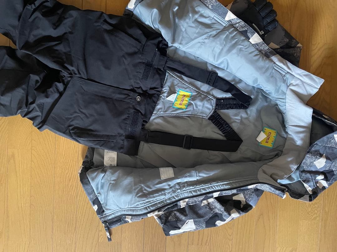 nimaスノーウエア　キッズ160 美品　グローブ付き