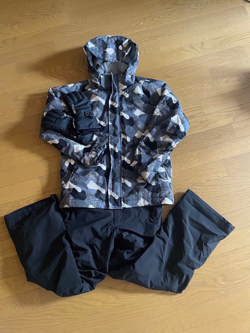 nimaスノーウエア　キッズ160 美品　グローブ付き