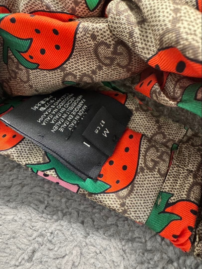 GUCCI ストロベリーパターン ヘアバンド Mサイズ