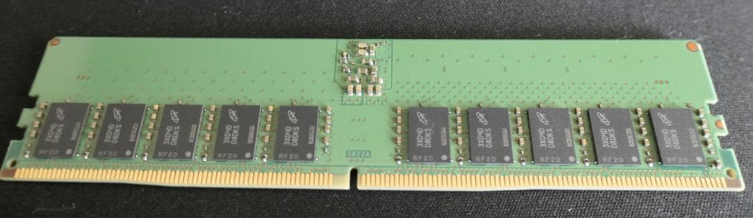 Crucial MTC20C2085S1EC56BD1R DDR5 32GB ①
