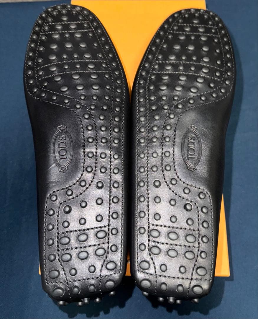 トッズ TOD'S 未使用 ドライビングシューズ ゴンミーニ ブラック レザー