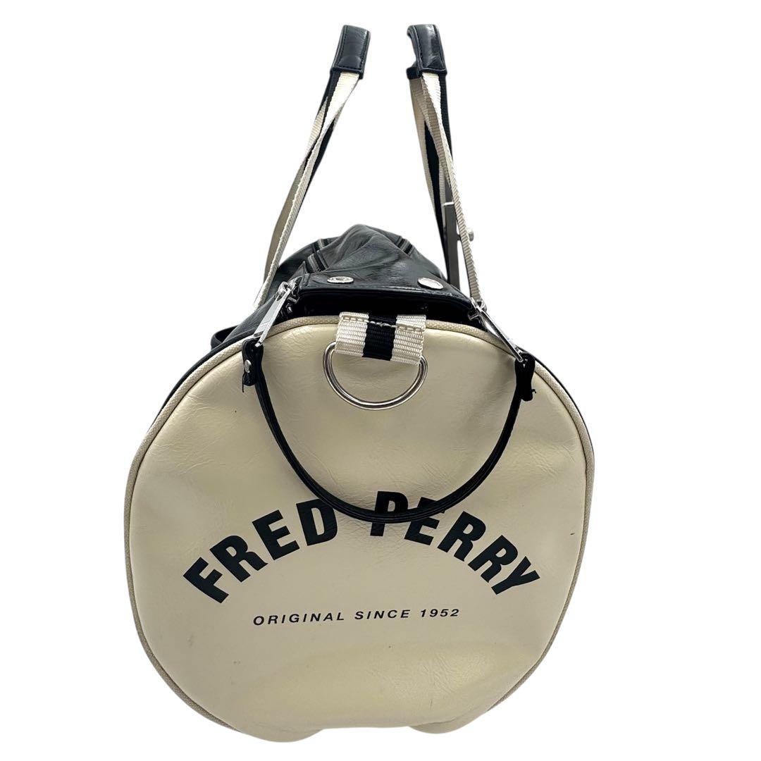 完売品　FRED PERRY フレッドペリー　ドラムバック　白黒　ボストンバック