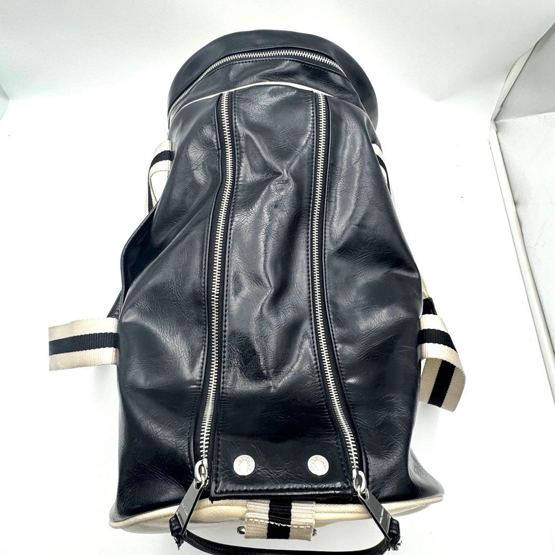 完売品　FRED PERRY フレッドペリー　ドラムバック　白黒　ボストンバック