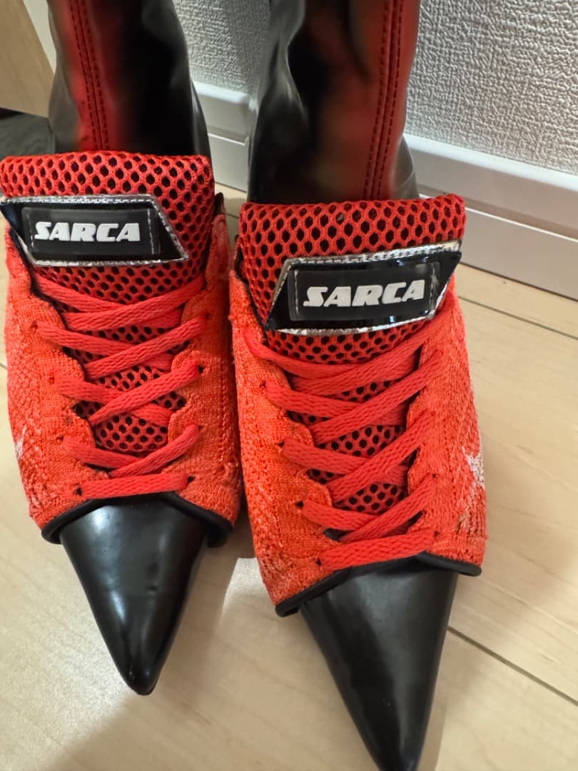 靴 Ancutasarca boots led black
