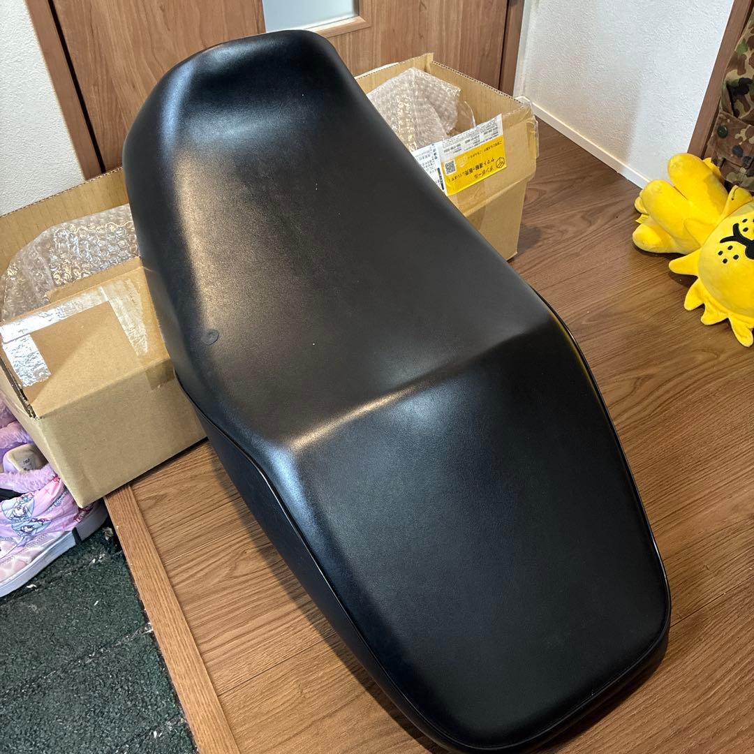 cb1300 バイクシート 黒 小傷あり