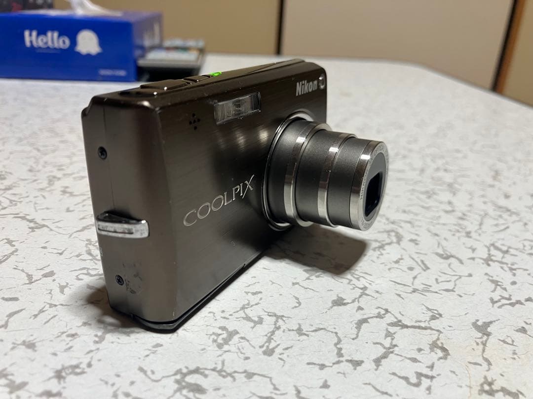 Nikon COOLPIX コンパクトデジタルカメラ Ｓ７００