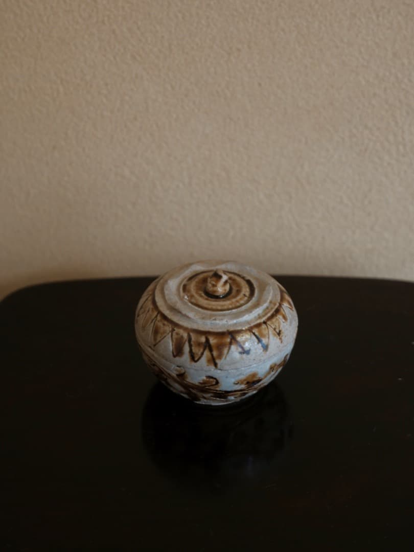 鉄絵　スワンかローク　唐草文香合　宋胡録　茶道具　香道具　箱付　Q1908
