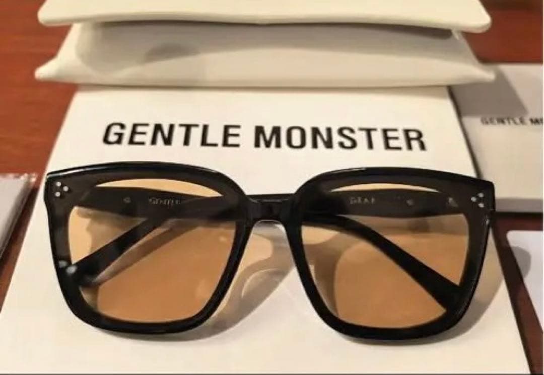 GENTLE MONSTER スクエアサングラス