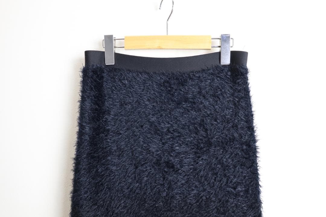 theory luxe 25AW 雑誌掲載 ペンシル シャギー スカート 黒