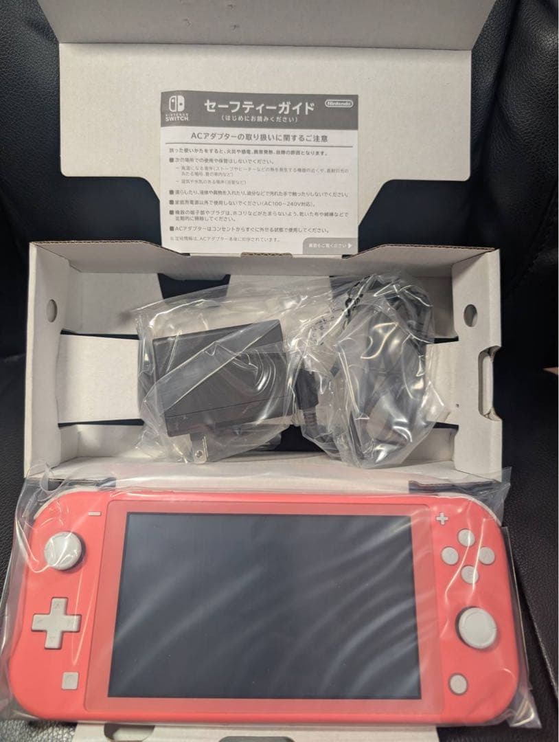 NintendoSwitchライト コーラルピンク