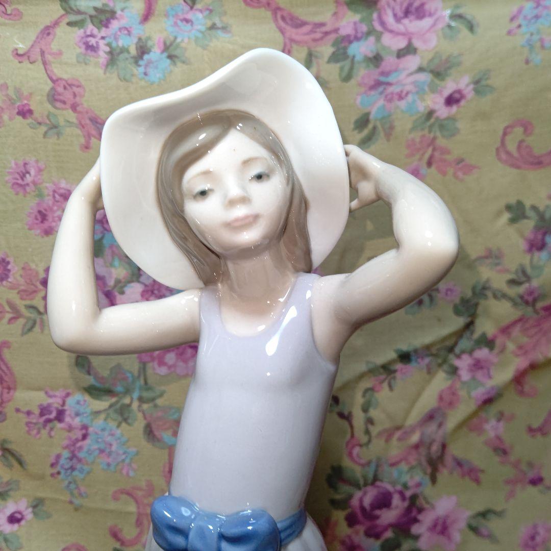 LLADRO 若草色の少女 27cm
