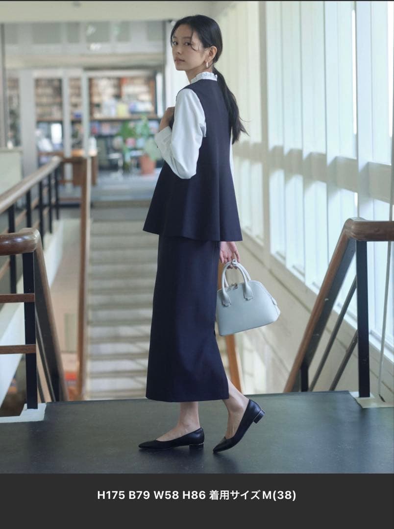 green label relaxing fleurieタイトスカート　ネイビー
