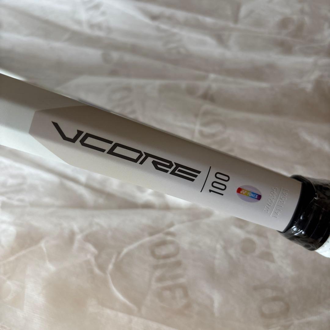 ヨネックスＶＣ１００テニスラケット　硬式用新品