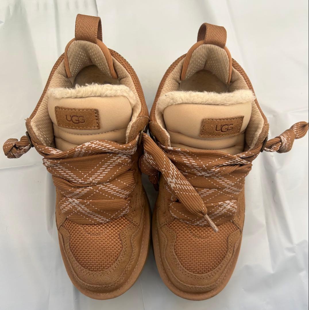 UGG Lowmel 靴