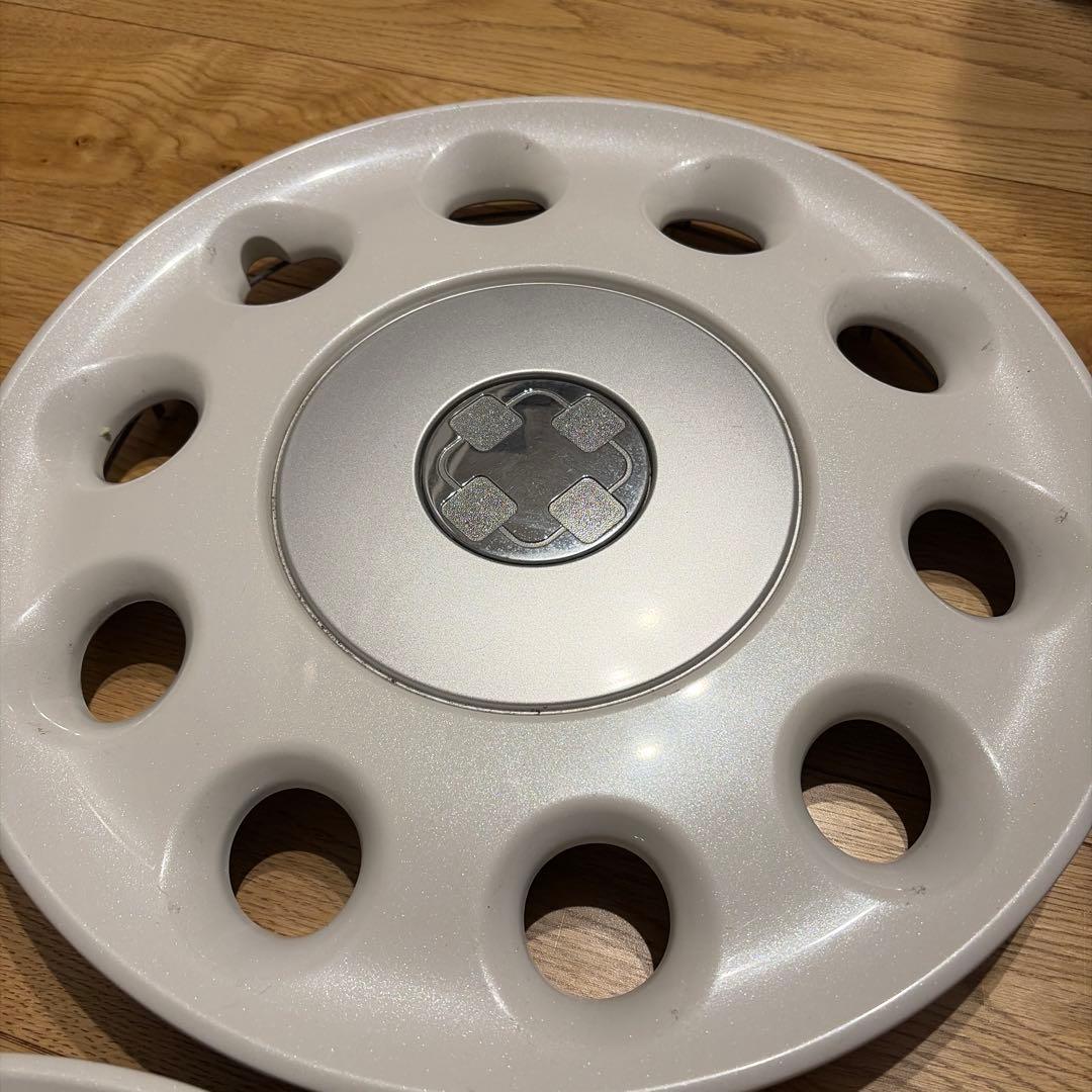 ダイハツ純正　コンテ　ホイールキャップ　キャンバス　白シルバー　14インチ
