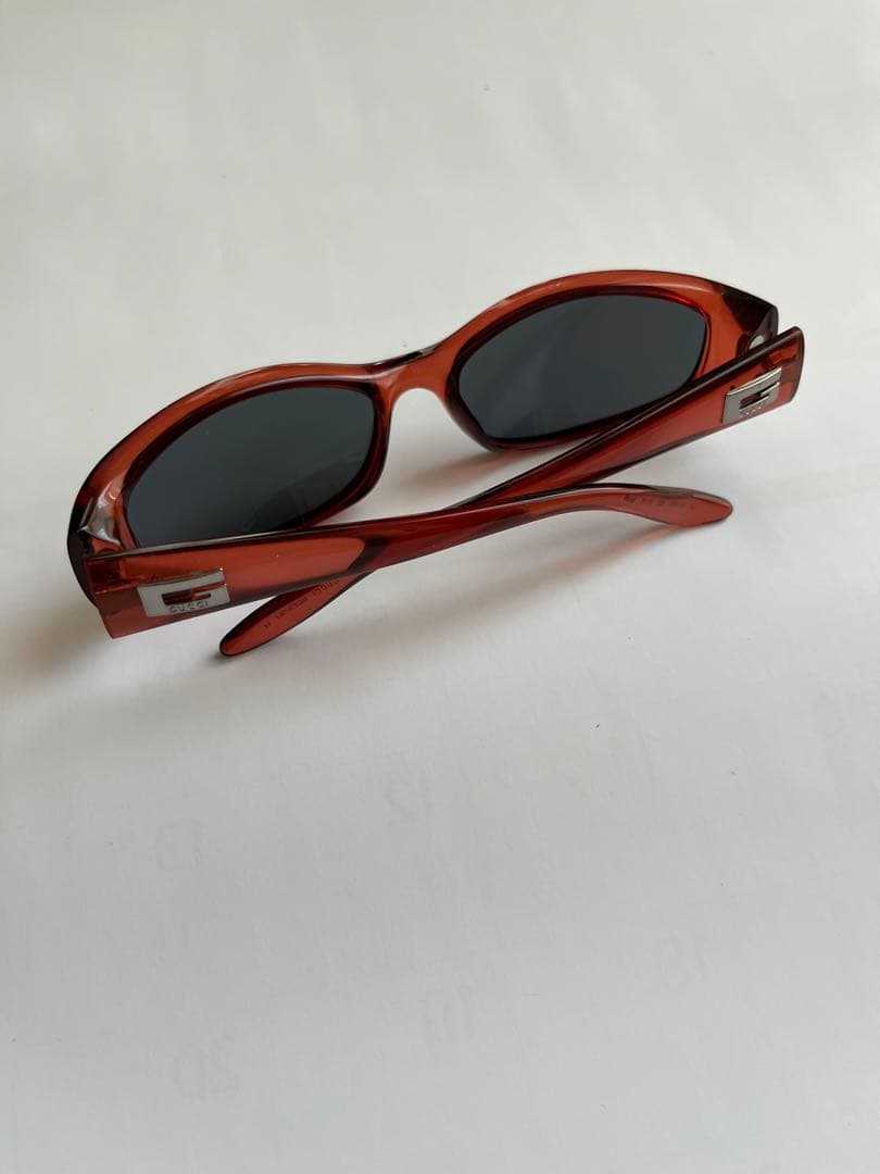 お値下げ中【グッチ GUCCI サングラス】サイドGロゴ レッドフレーム