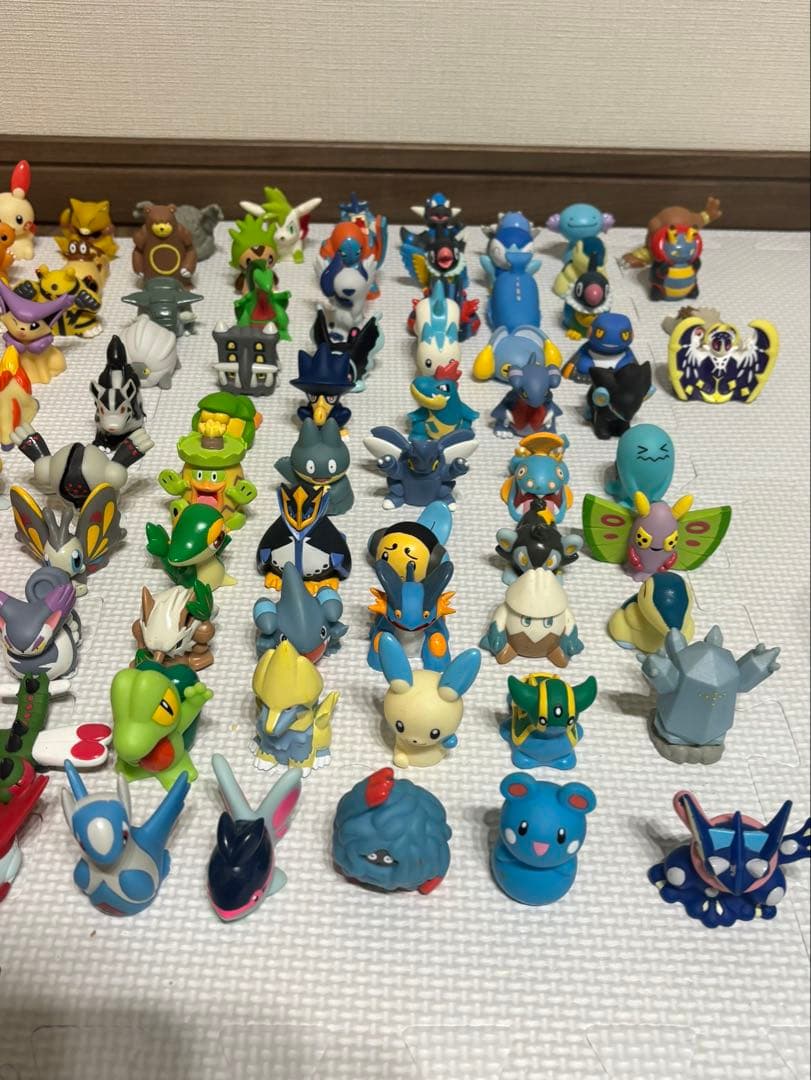 【大量】 まとめ売り　指人形　フィギュア　179個
