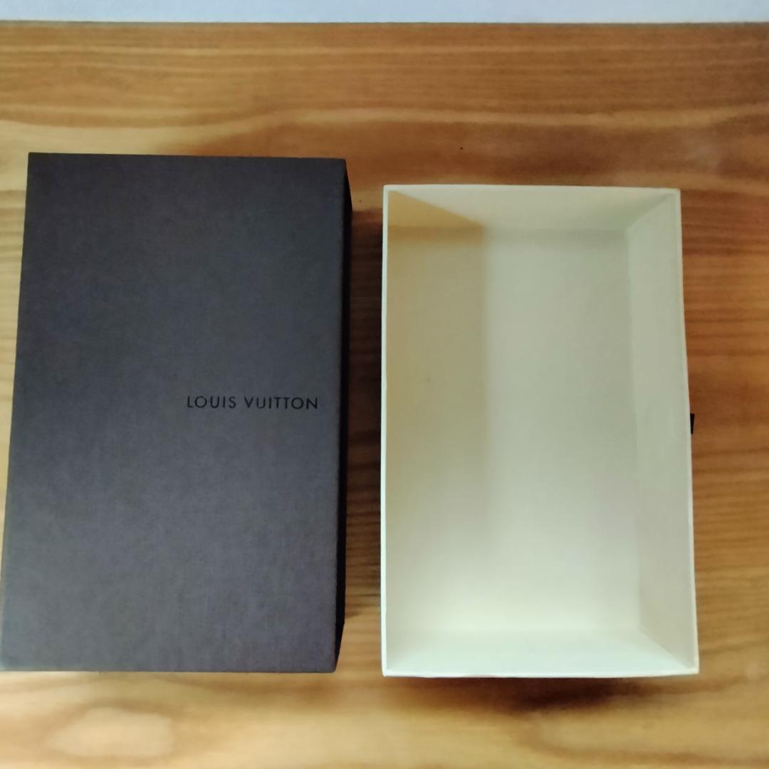 Louis Vuitton エピレザー レッド長財布