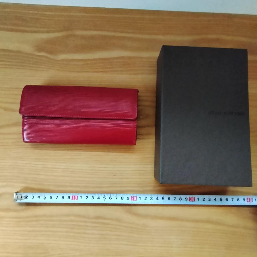 Louis Vuitton エピレザー レッド長財布