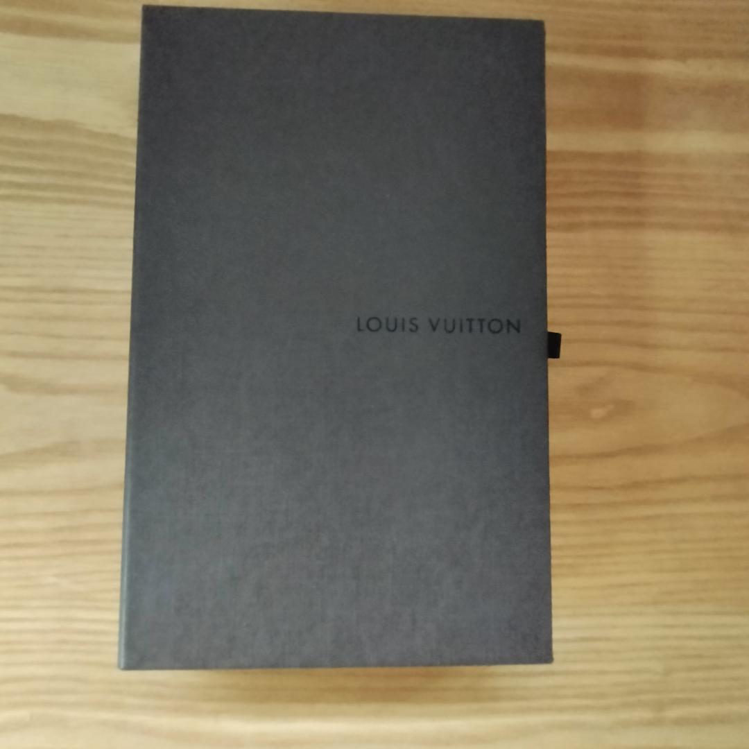 Louis Vuitton エピレザー レッド長財布