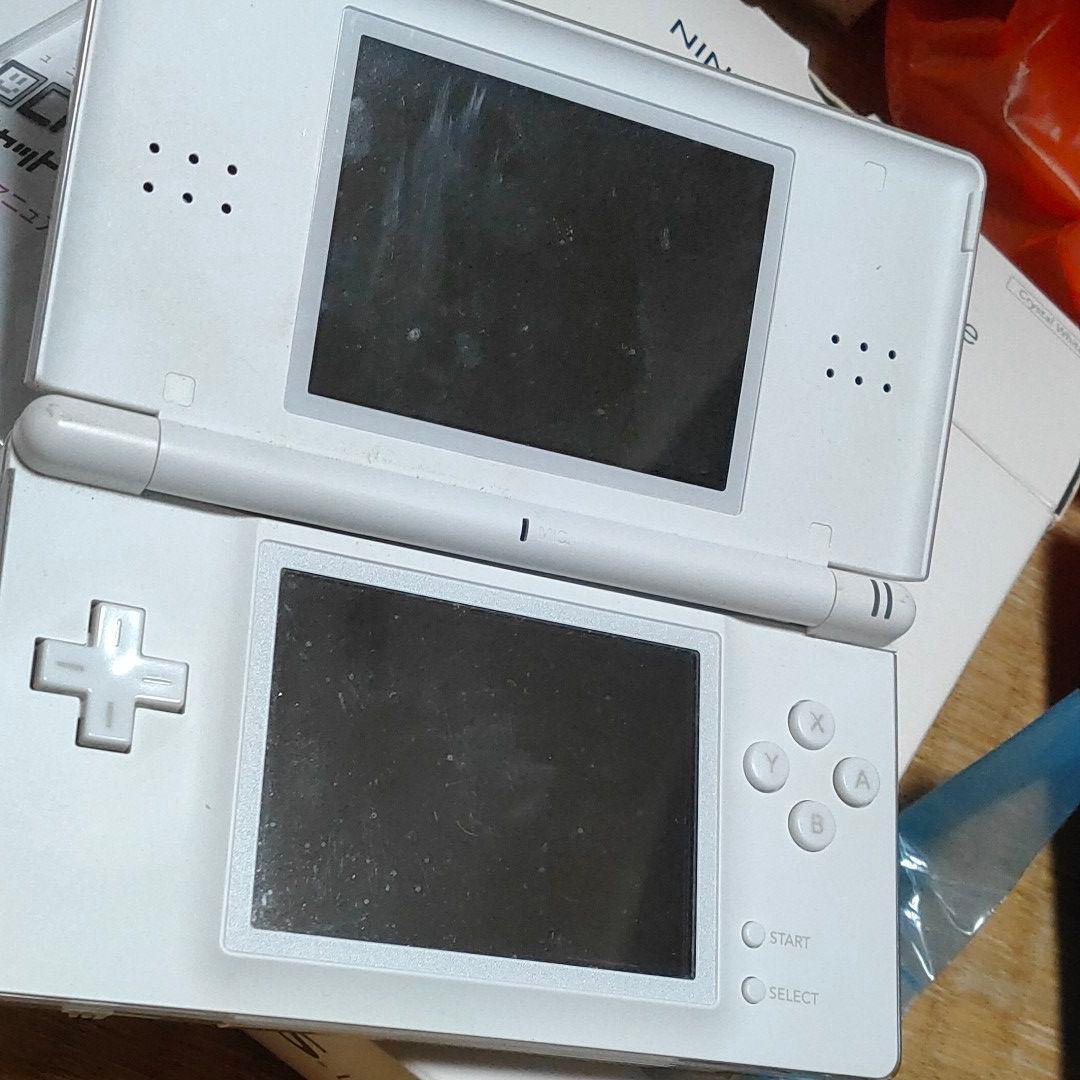 ニンテンドーDS lite 本体　ホワイト