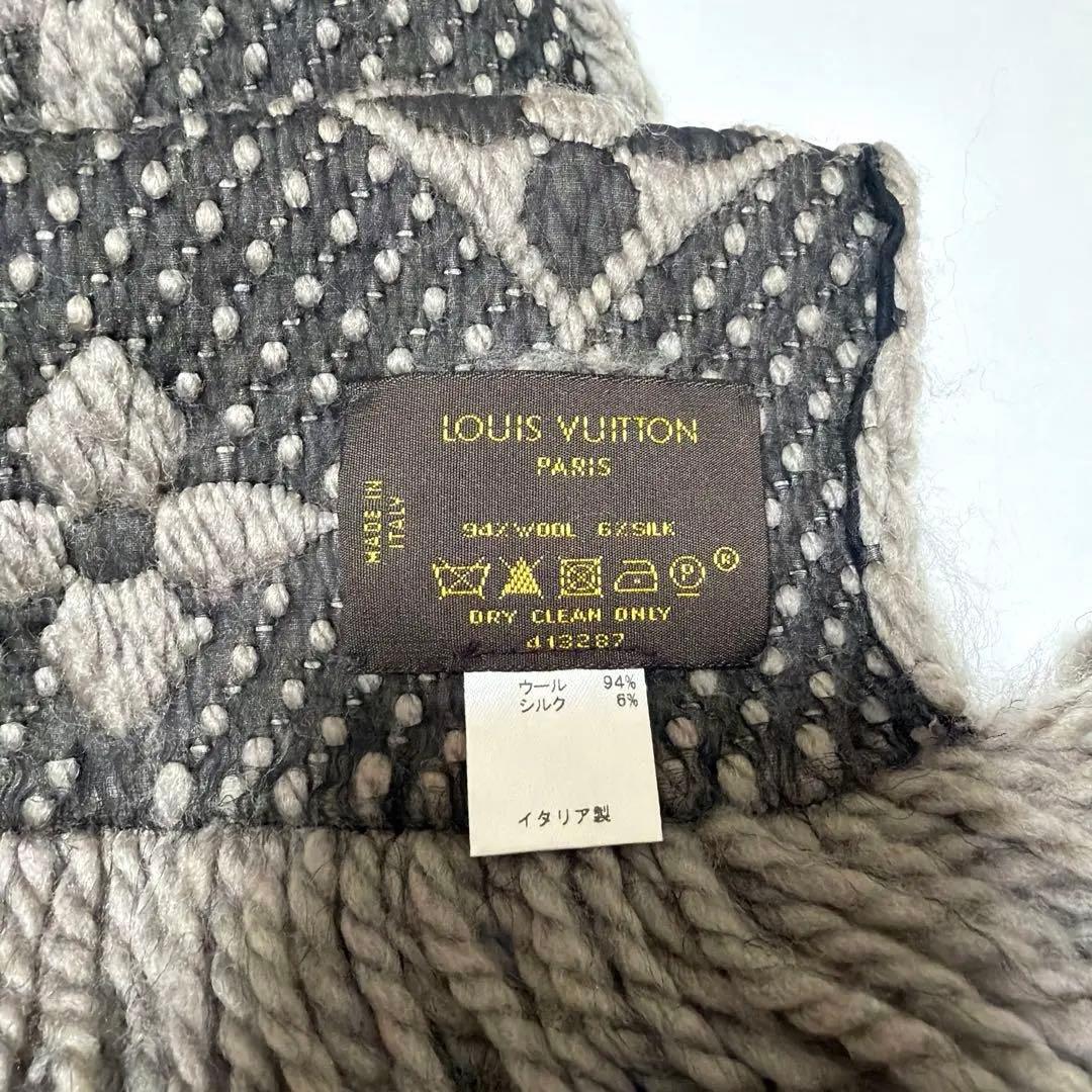 LOUIS VUITTON グレーマフラー