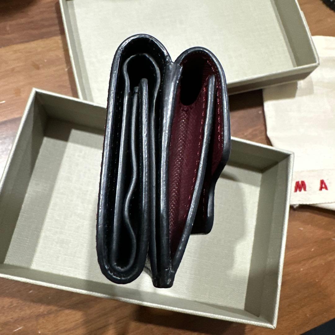 美品　最終値下　MARNI バーガンディ 三つ折り財布