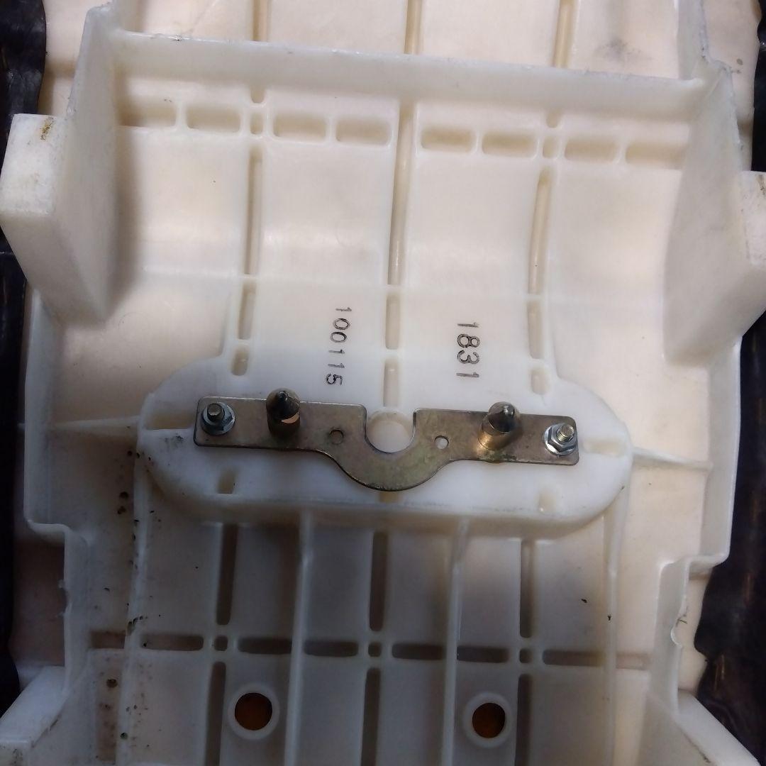 ＺＲX1100　純正シート　 黒