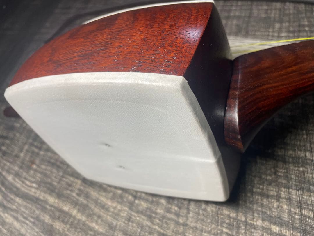 和胡弓，紫檀材，竹弓（レワ弓），付属品