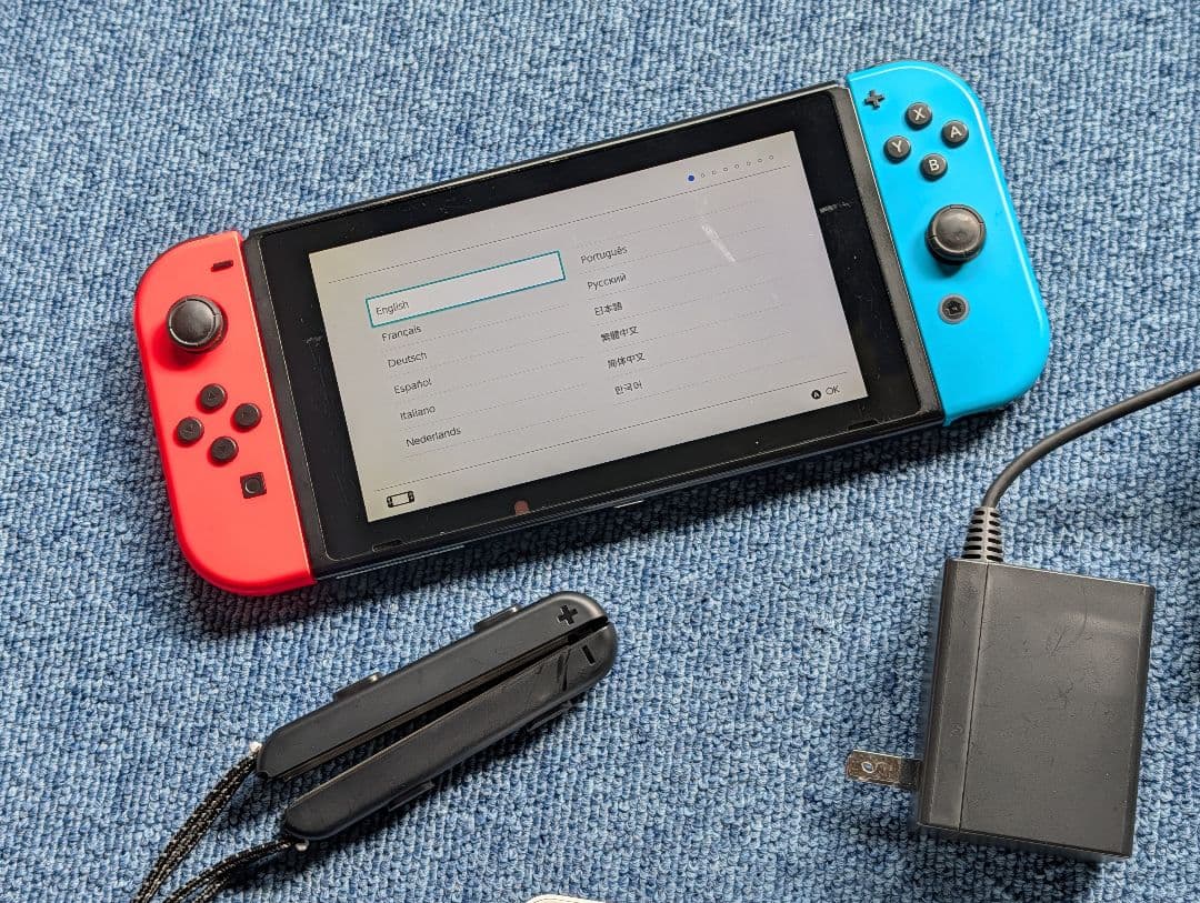 Nintendo Switch 本体 赤/青 充電器付き　動作品