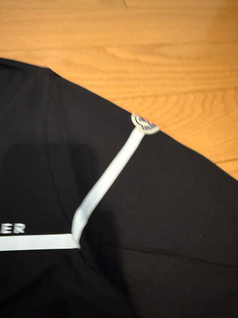 Moncler 長袖Tシャツ 黒